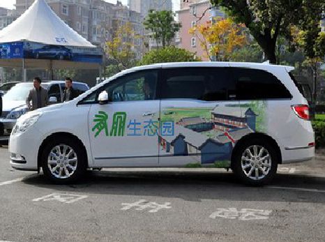 大英户外车贴喷绘如何保持效果?